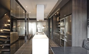 Luxury-Kitchen-Black-and-White-Interior-HomeDesignPhoto